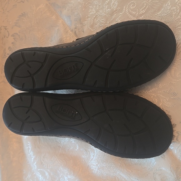 Born Women's Black Leather Loafers Size 7.5 - Picture 3 of 4